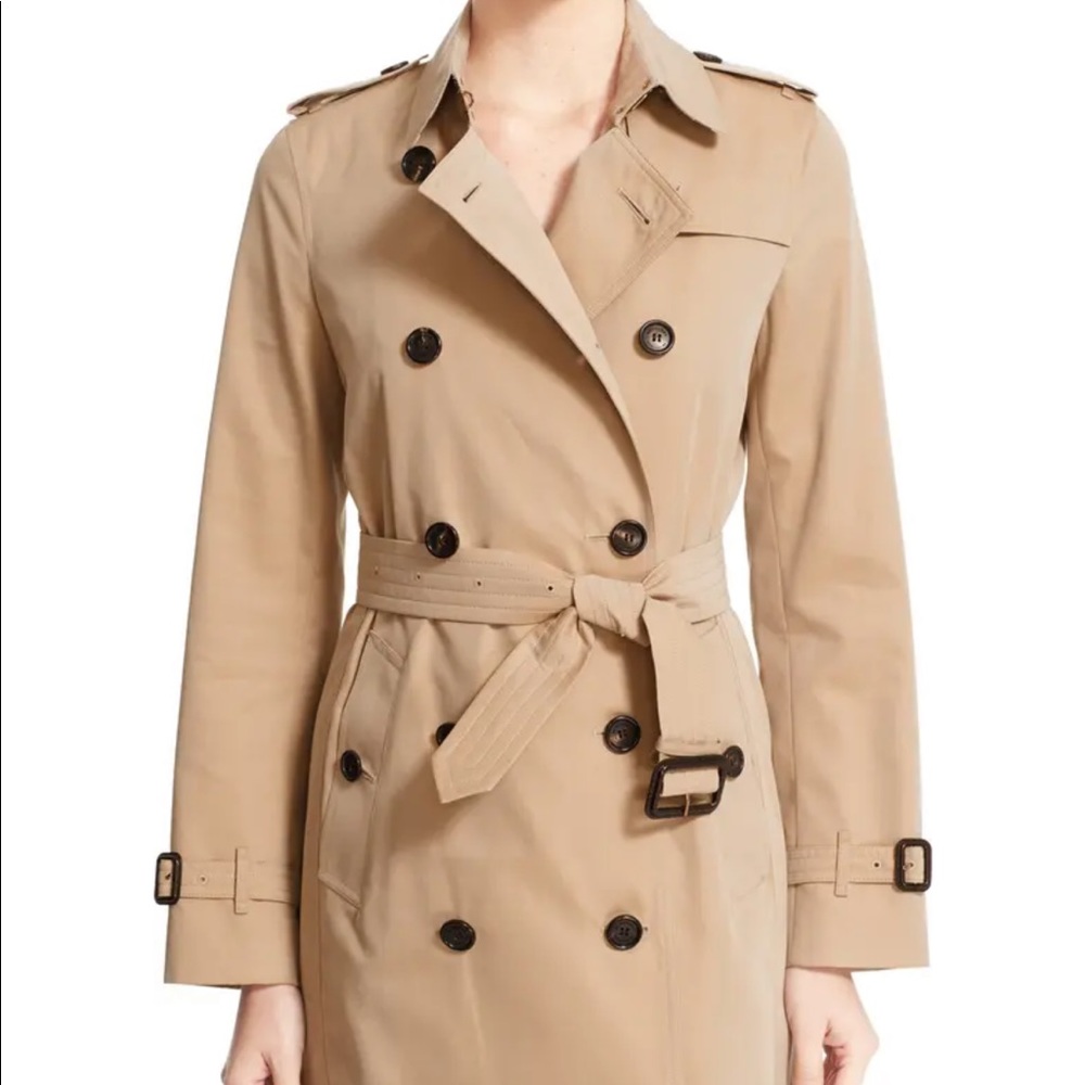The Kensington long Burberry Trench coat In Honey NWT US sz 00